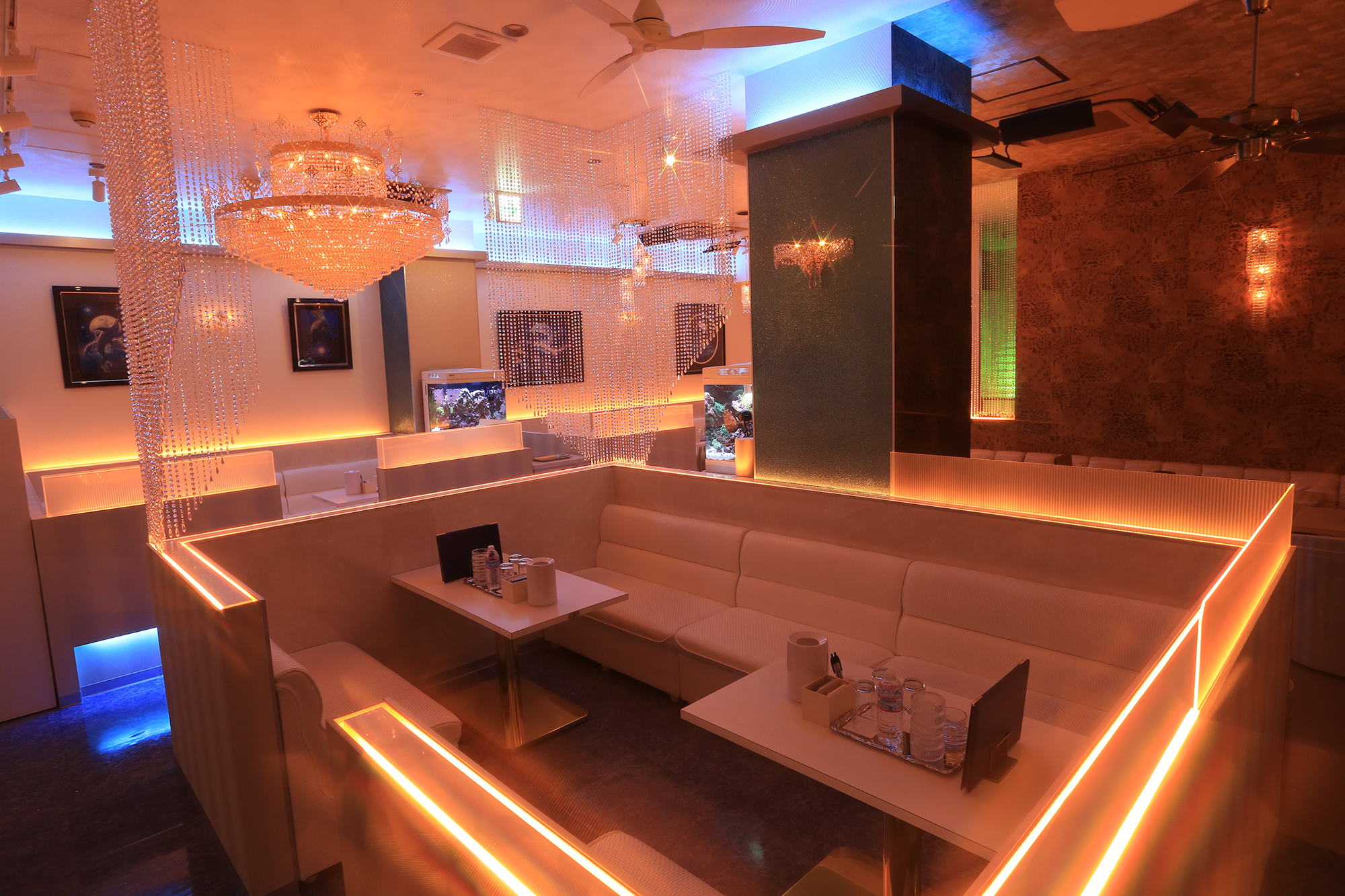 CRYSTAL SCENE（クリスタルシーン）